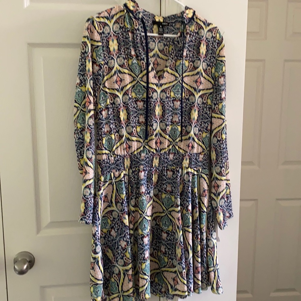 Aqua (Bloomingdales brand) dress size M